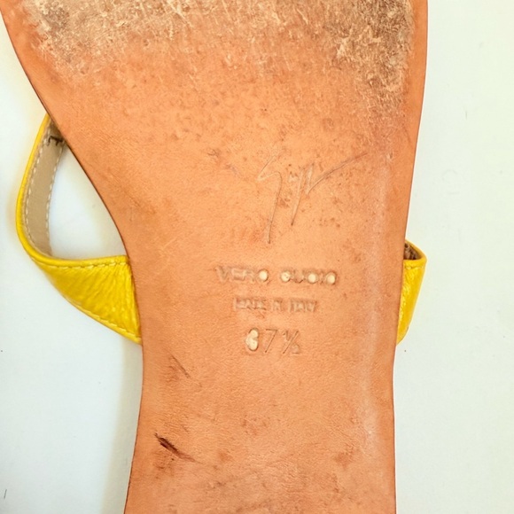 Giuseppe Zannoti Yellow Patent Leather Rhinestone Toe Ring Flat sandals EU 37.5 - Picture 8 of 9